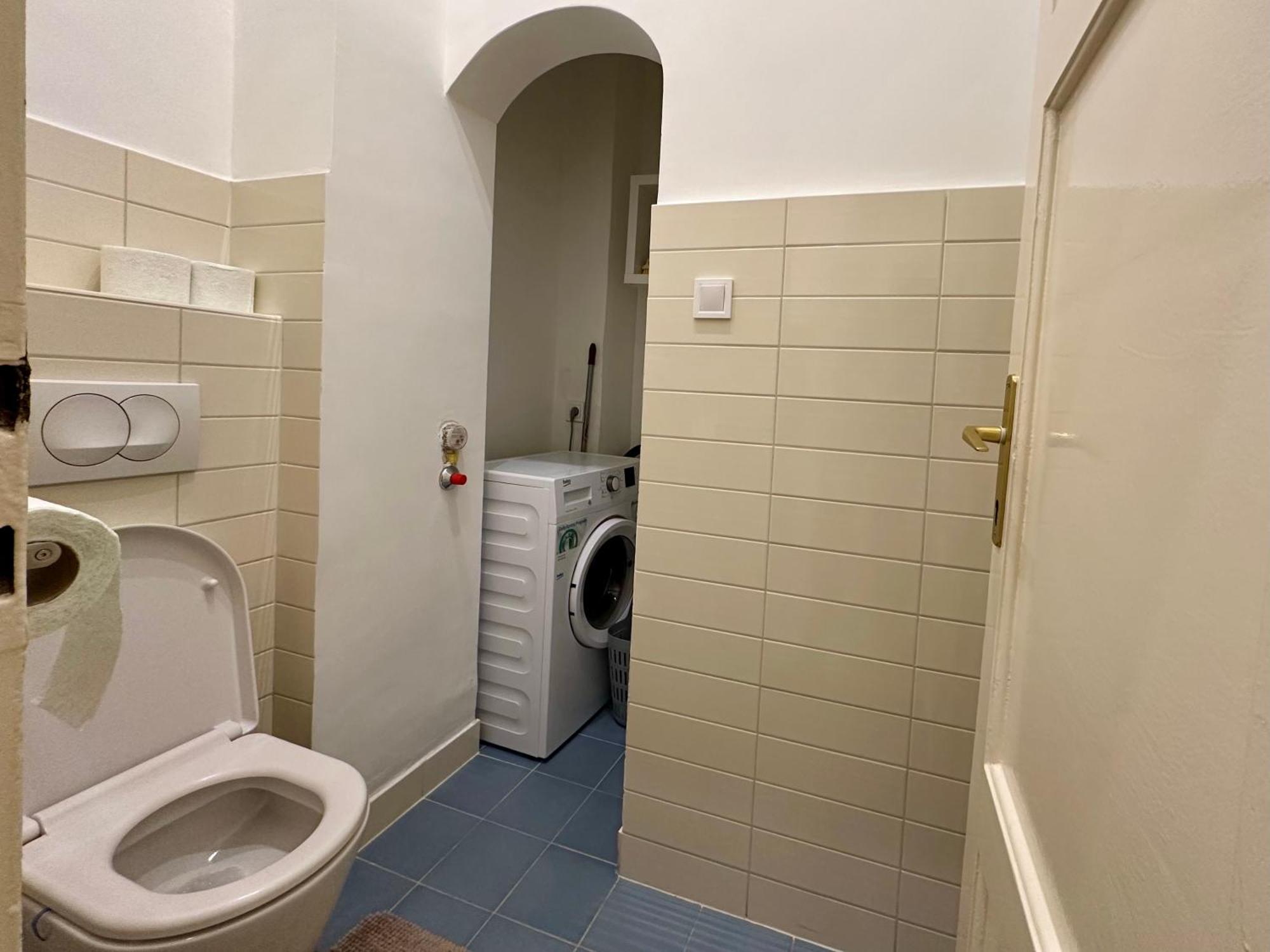 Cozy Studio Flat In The Heart Of Budapeste Exterior foto